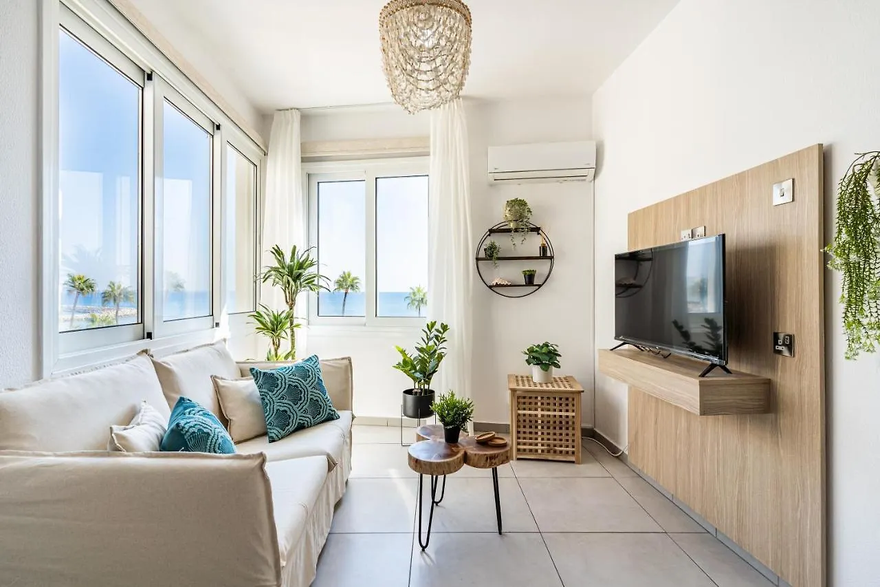 Apartmán Whispering Palms 1-Br Apt By Finikoudes Beach Larnaca