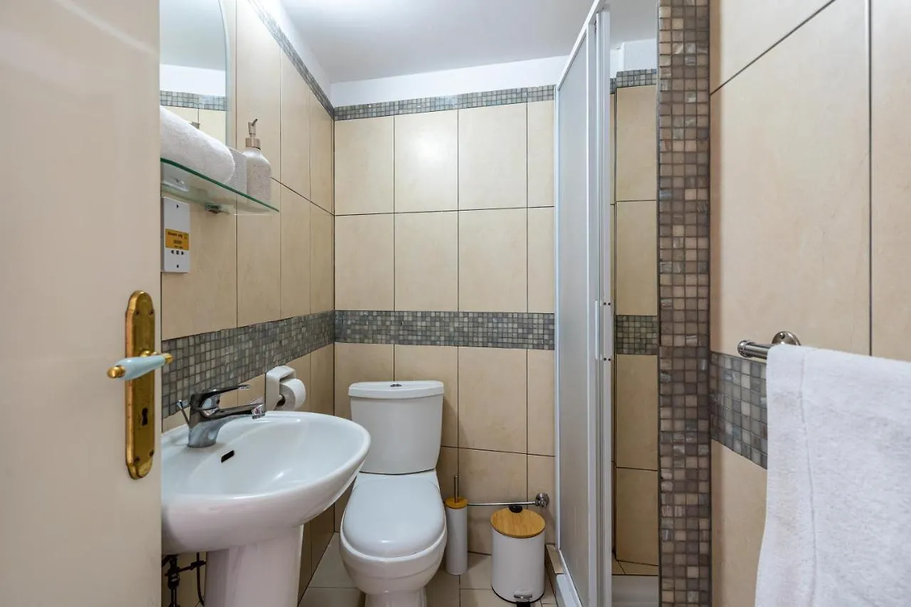 Apartmán Whispering Palms 1-Br Apt By Finikoudes Beach Larnaca Kypr